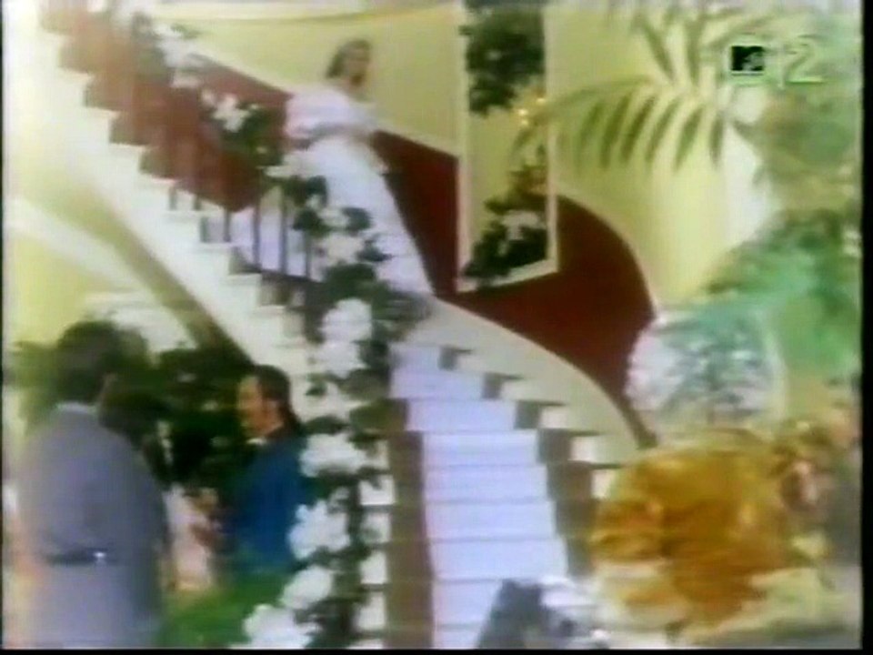 Crystal Gayle - A Long And Lasting Love