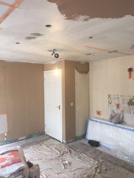 LOCAL BUILDING & PLASTERING IN CAERPHILLY SOUTH WALES - BUILDER & PLASTERER IN CAERPHILLY