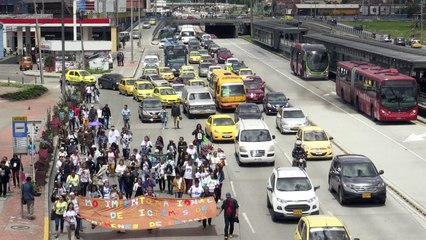Familiares homenajean a desaparecidos del conflicto en Colombia