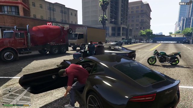 Grand Theft Auto 5: Los Santos is strange today