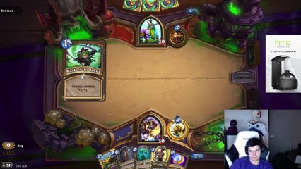 Hearthstone: Dog's opponent gives his minions +1/+1