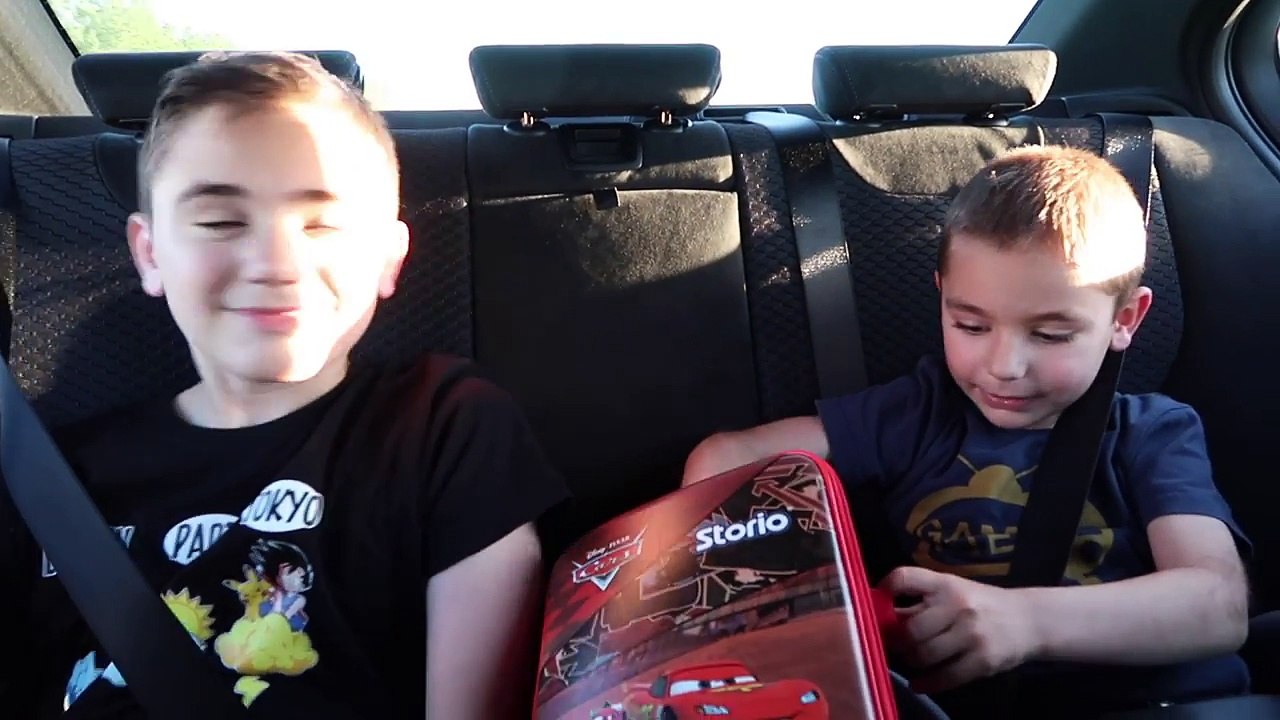 VLOG - DESTINATION SURPRISE - DEVINE TÊTE & HAND SPINNERS FREESTYLE en VOITURE