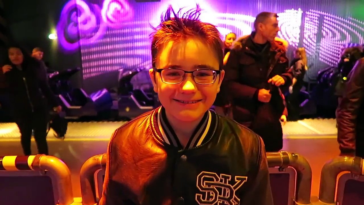 VLOG - SENSATIONS FORTES à DISNEYLAND PARIS - Parc d'Attractions et Manèges - YouTube