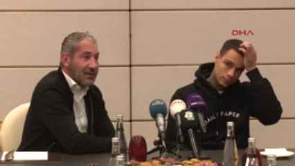 Fenerbahçeli Van Der Wiel Basın Toplantısı Düzenledi - 1