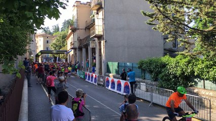 Forcalquier : un départ du Trail de Haute-Provence