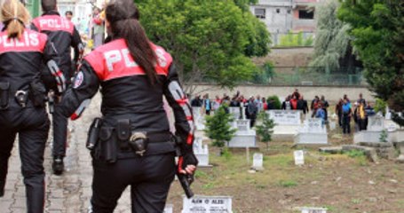 Edirne'de Katledilen Ailenin Cenaze Töreninde Ortalık Karıştı