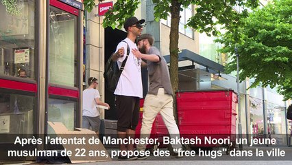 Manchester: un jeune musulman offre des "câlins gratuits"