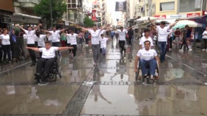 Spina Bifida" Hastalarından Zeybekli Farkındalık Etkinliği