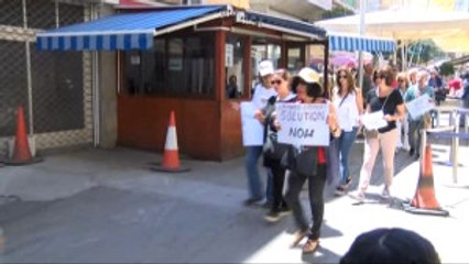 "Birleşik Kıbrıs Şimdi" Etkinliğiyle Lefkoşa'da İnsan Zinciri Oluşturuldu