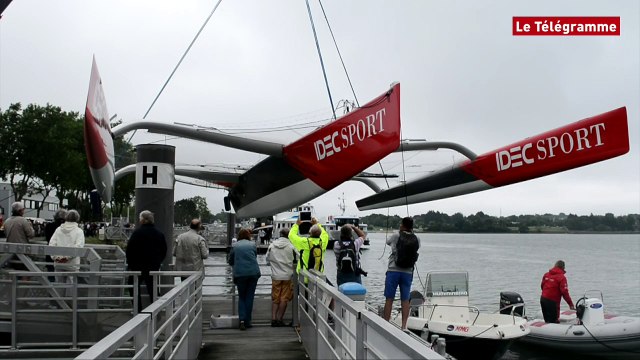 Multiplast. Le retour du trimaran Idec Sport sur l'eau