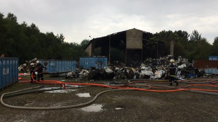 Incendie dans un entrepôt à La Suze