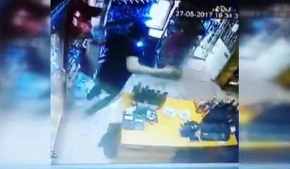 Manisa'daki deprem anı kamerada