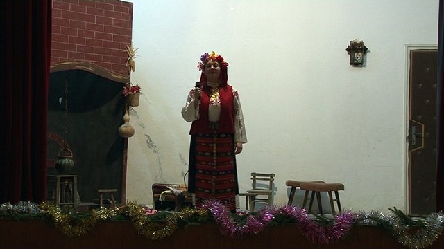 ,,Шопска годявка - китка ''текст и музика Кина Павлова Вълчева - Николова,изп.авторката