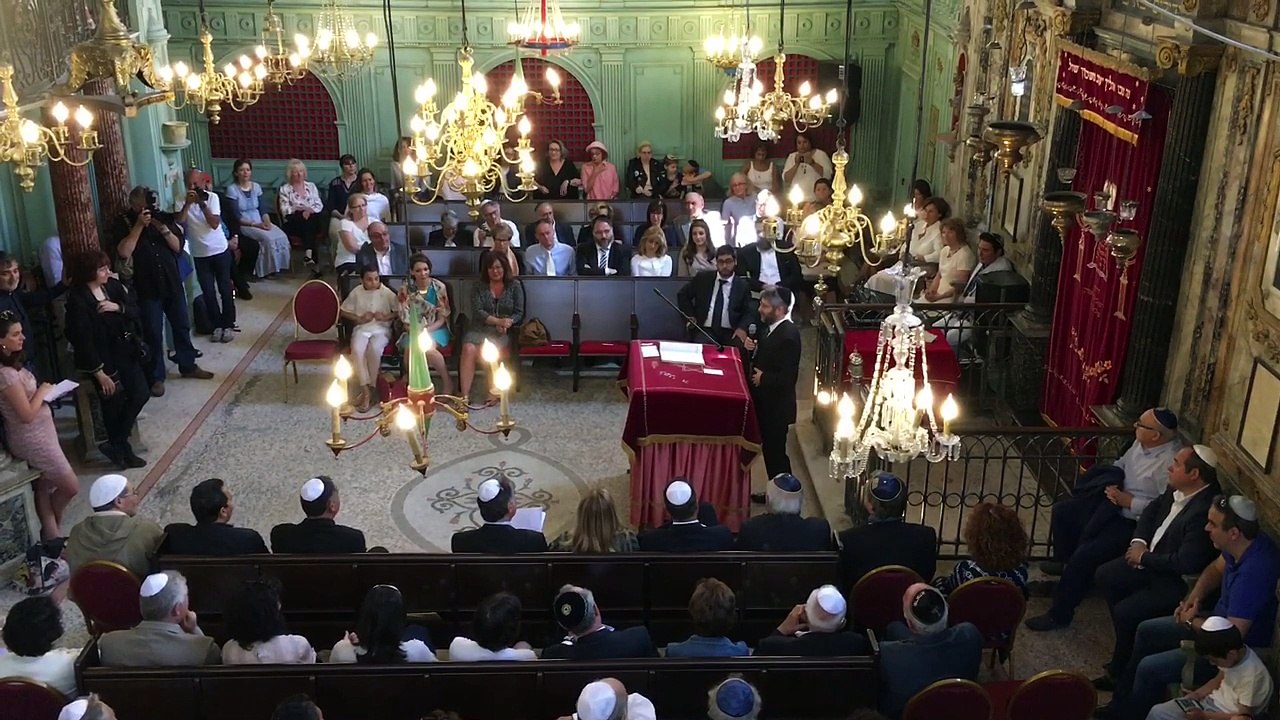 La synagogue de Carpentras du haut de ses 650 ans