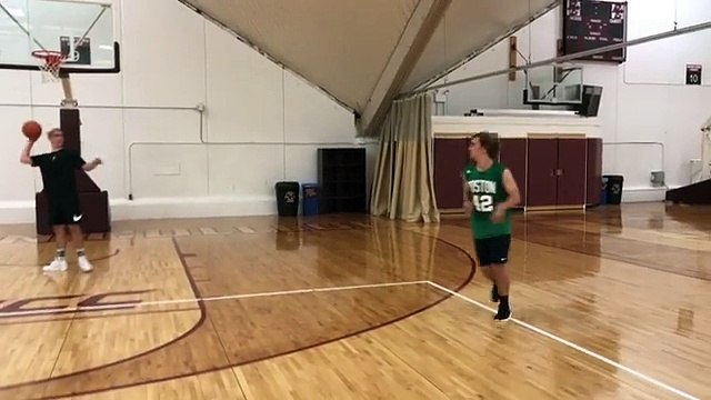 Antoine Griezmann enchaîne les paniers à trois points !