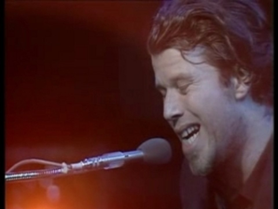 Tom waits  waltzing matilda tom traubert's blues 1977