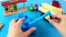 TOY PLAY - Caillou, Bob The Builder and Lofty Help Build Train Track _ Toyshop - Toys For Kids!