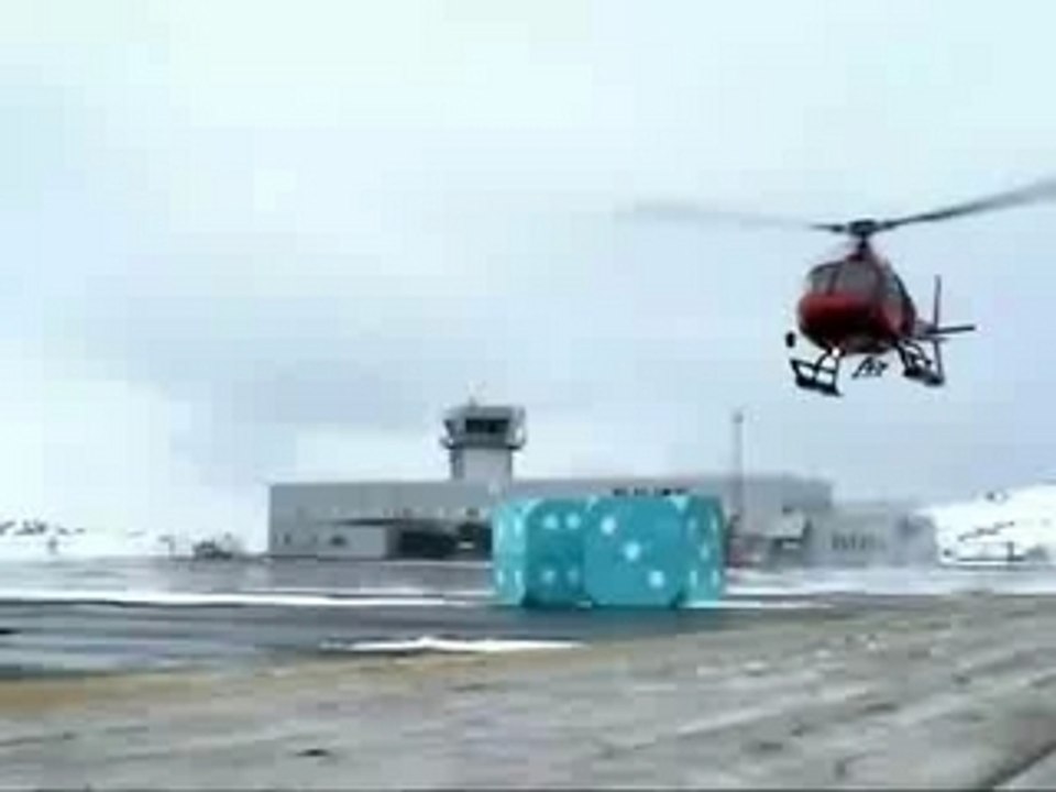 Abgefahrener Helikopter-Stunt