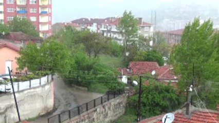 Sağanak ve Dolu Hayatı Olumsuz Etkiledi