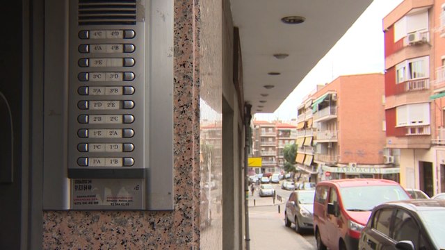Muere una mujer presuntamente a manos de su pareja
