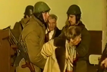 ČAUŠESKU: IZA ZLATNIH VRATA (tajni snimci)