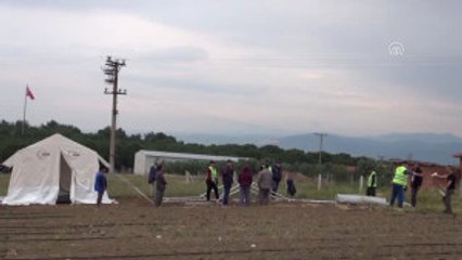 Deprem Bölgesinde Çadır Kurma Çalışmaları