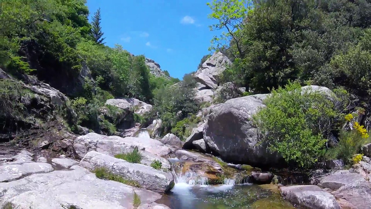 Cascade dans les gorges de la Colombiere
