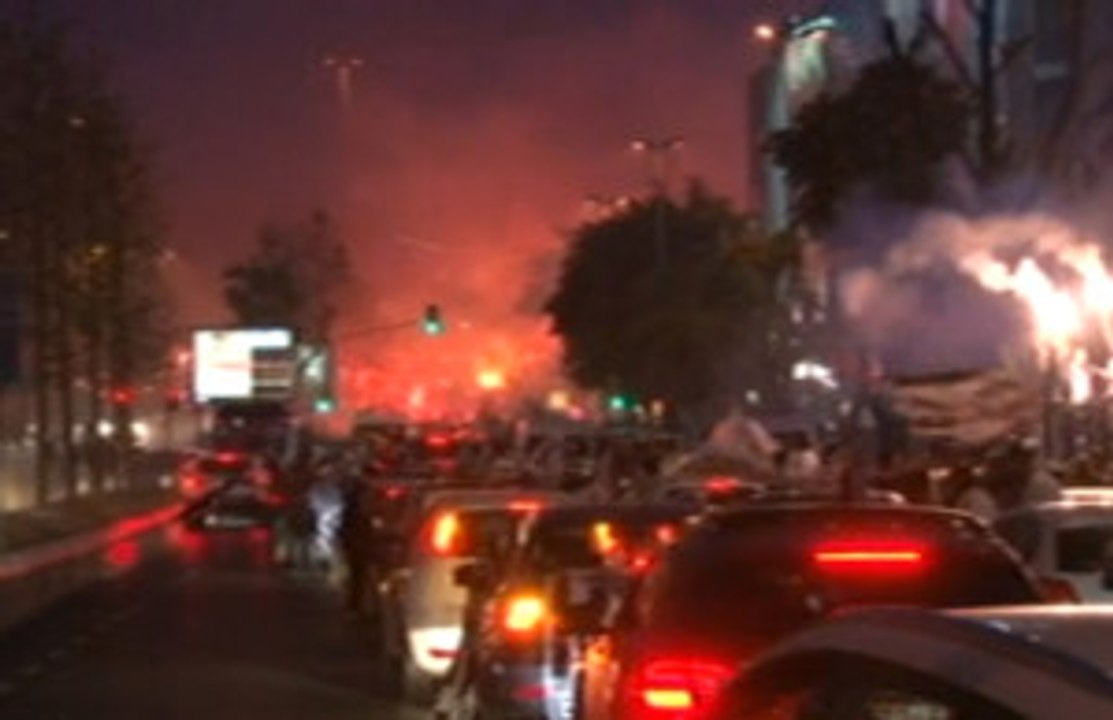 Beşiktaş Çarşı'da Şampiyonluk Coşkusu