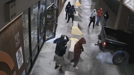 Masked Robbers Smash And Raid Gun Shop In Texas
