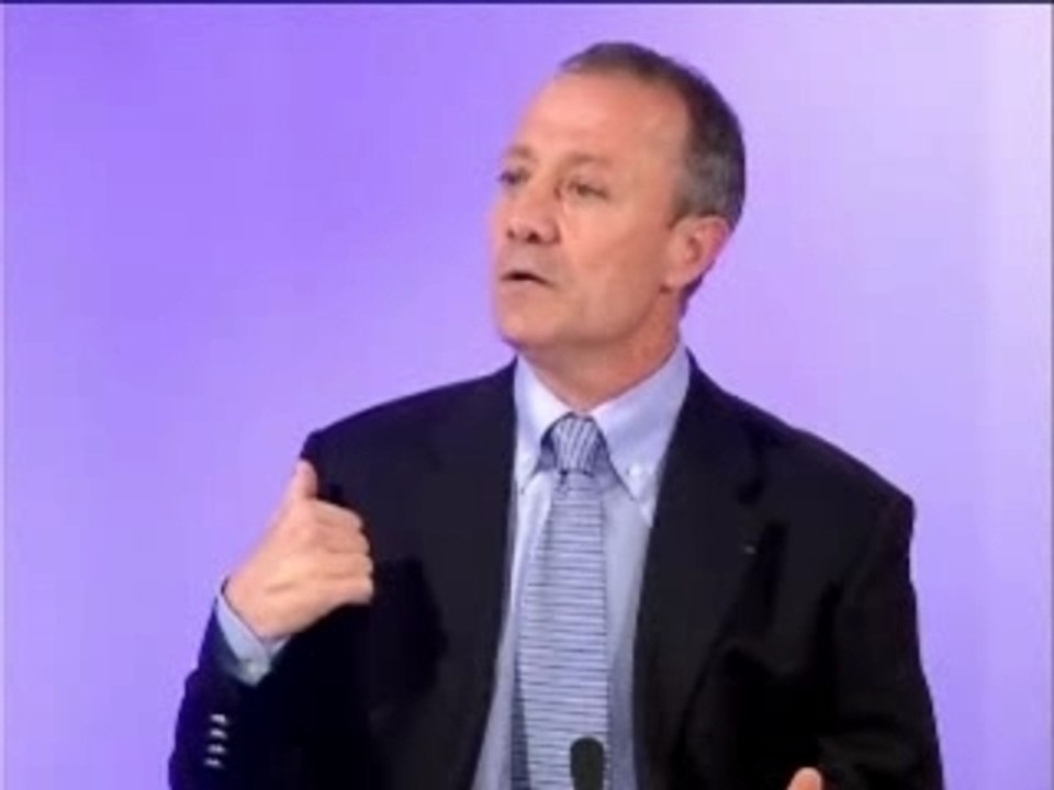 Lacombe tacle Ménès