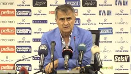 Şenol Güneş'e Basın Toplantısında Futbolculardan Sürpriz