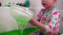 Slime Baff Bath Fun & Lear The Color Green _ SISreviews Plays In A Green Slime Baff GROSS!