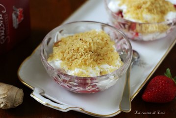Fragole allo zenzero con crumble di couscous