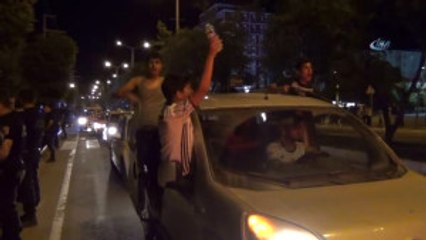 Mardin'de Beşiktaş Şampiyonluğuna Havai Fişekli Kutlama