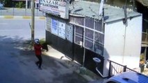 Elektronik Dükkanına Pompalı Tüfekle Saldırı Kamerada