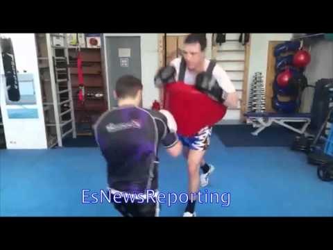 Slava Gusev working on body shots - EsNews Boxing