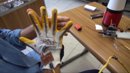 Sivas Liseli Mucit, Güvenlik Güçleri Için 'Robotik El' Yaptı