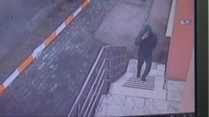 Bağış Parasını Çalan Hırsız Kamerada