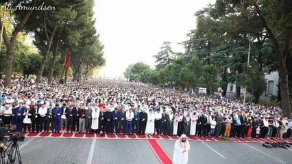Imam Dari Masjidil Haram Menangis Saat Mengetahui Makmum Di Belakangnya4