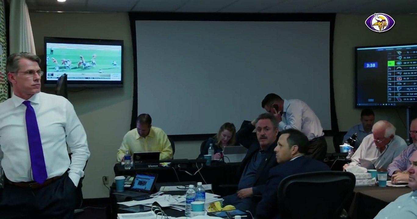 Draft Room Call: Pat Elflein