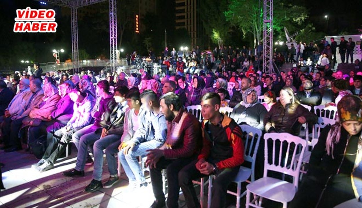 (29 MAYIS 2017) RAMAZAN SOKAĞI’NDA İLAHİ RÜZGARI