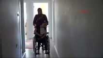 Elazığlı 19 Yaşındaki Yürüme ve Konuşma Engelli Melisa, Yardım Bekliyor