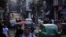 A Cuba, les bas salaires poussent les diplômés hors des bureaux