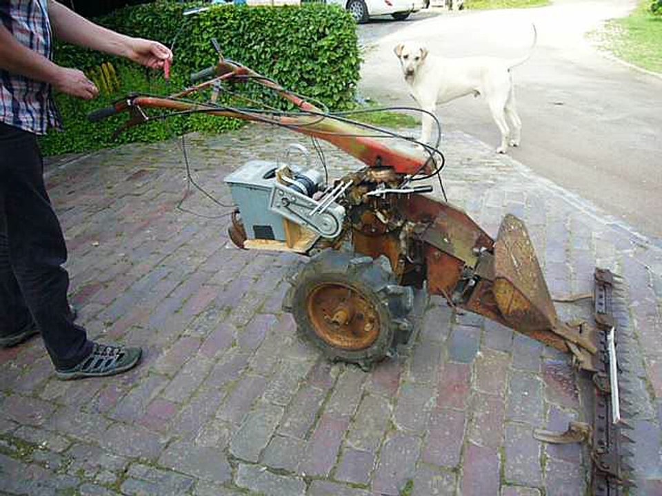 Einachser mit Motor, auf 24 Volt.