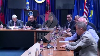 Analistët politik: Ministrat shqiptarë sabotojnë reformat, shumica e tyre të dështuar
