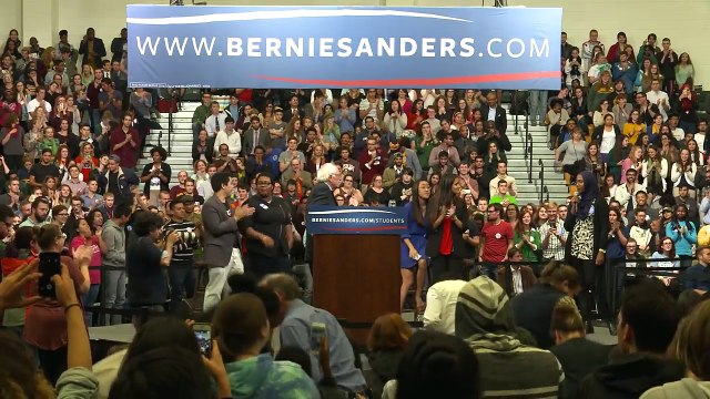 Muslim Student Asks About Islamaphobia - Bernie Sanders