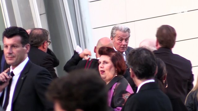 Alain Delon proche de grands truands ? Il a été entendu par la police dans une affaire de banditisme