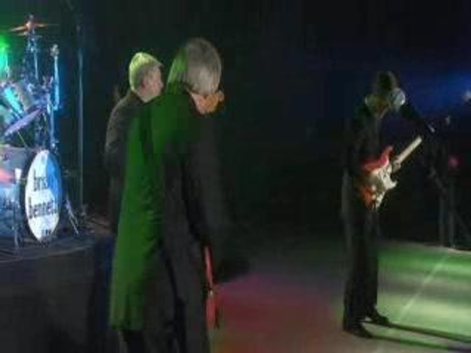 The Shadows Final 2/2004 -