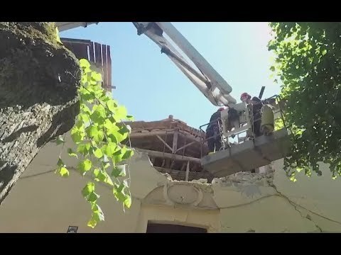 San Pellegrino di Norcia (PG) - Terremoto, copertura tetto della chiesa (29.05.17)