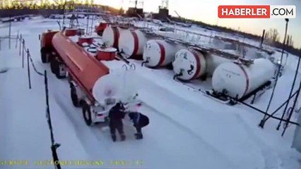 Gaz Kaçağını Çakmakla Kontrol Edince Havaya Uçtular!